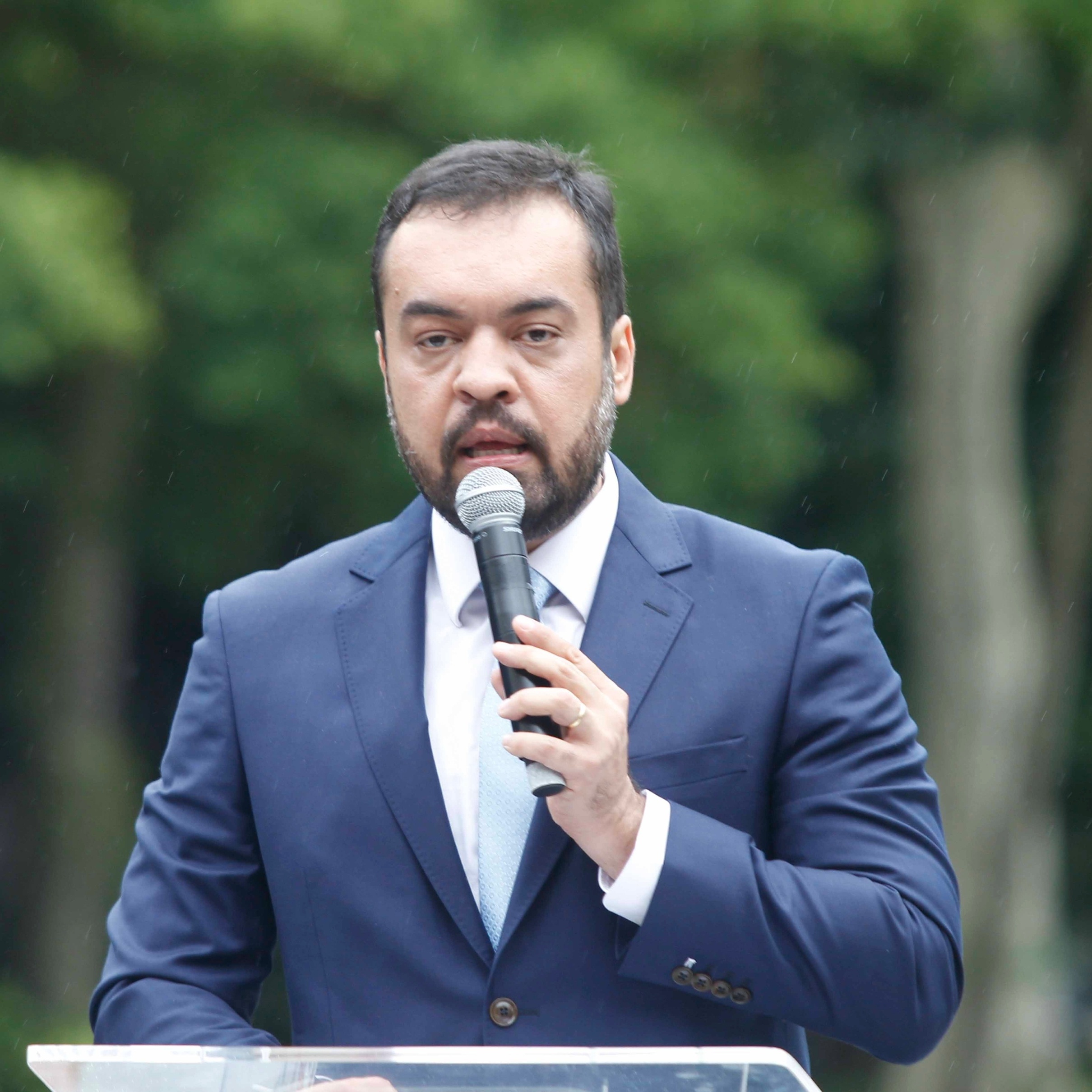 claudio-castro-defendeu-trabalho-de-senadores-na-cpi-da-covid-1620137716236_v2_1x1