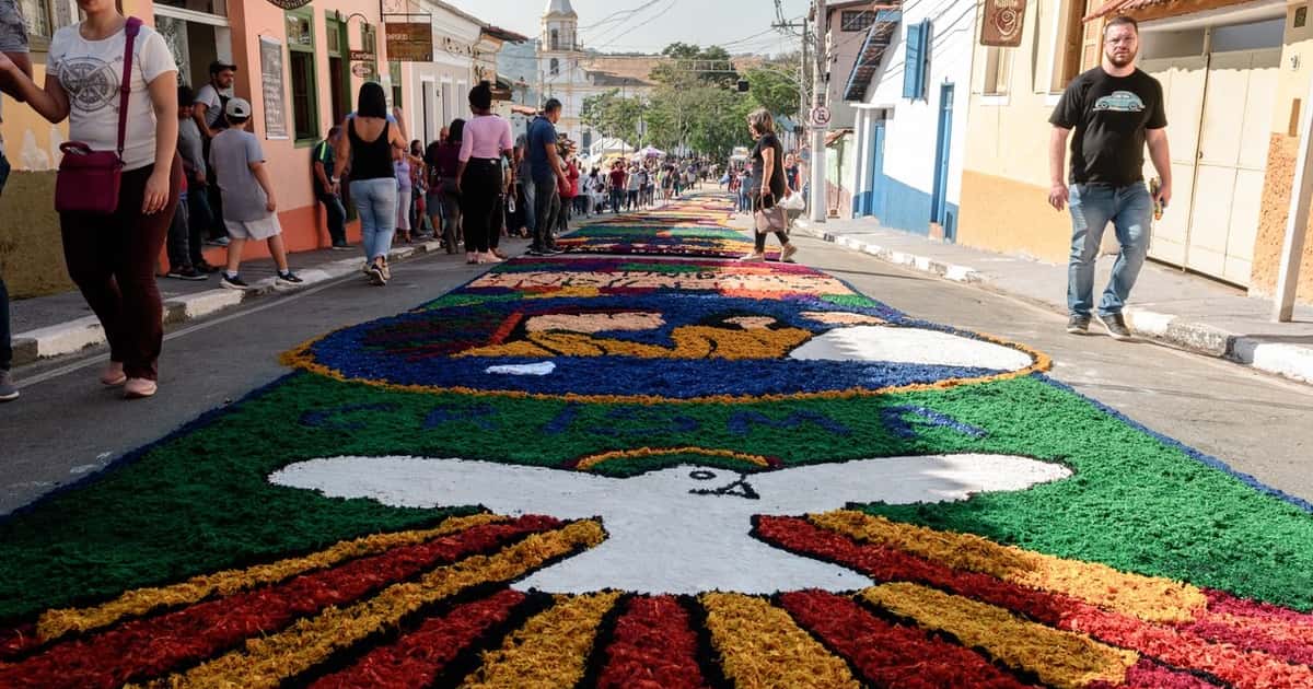 corpus-christi-e-feriado-em-2022-foi-antecipado-entenda-a-data